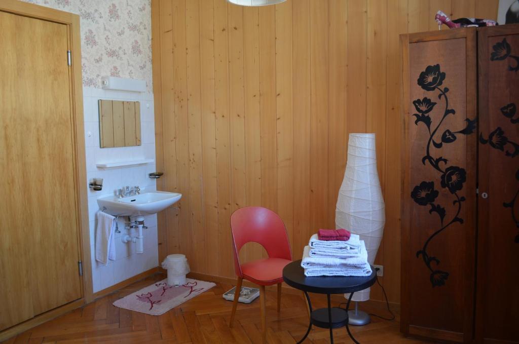 Chambres D'Hotes Le Passiflore Les Brenets Eksteriør billede